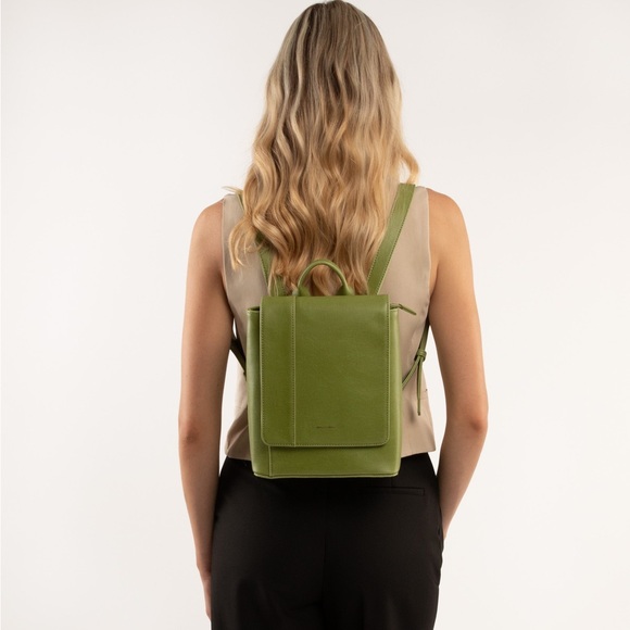 Matt & Nat vegan leather Deeley mini backpack in Chili - Picture 3 of 8